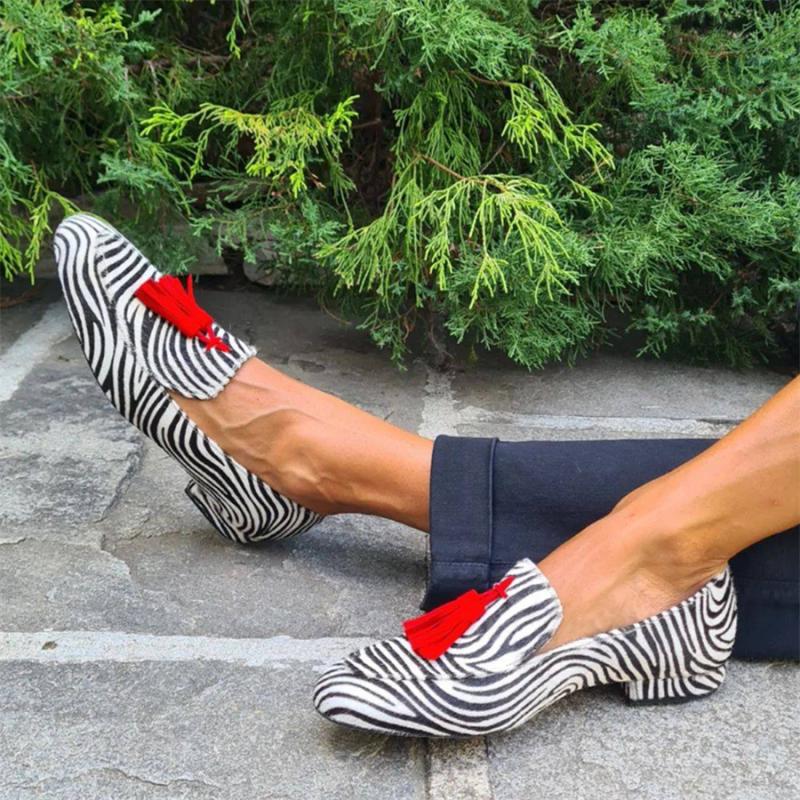 Spring And Autumn Tassel Low Heel Round Head 40-43 Low-cut Plus Size Leopard Print Casual Loafers