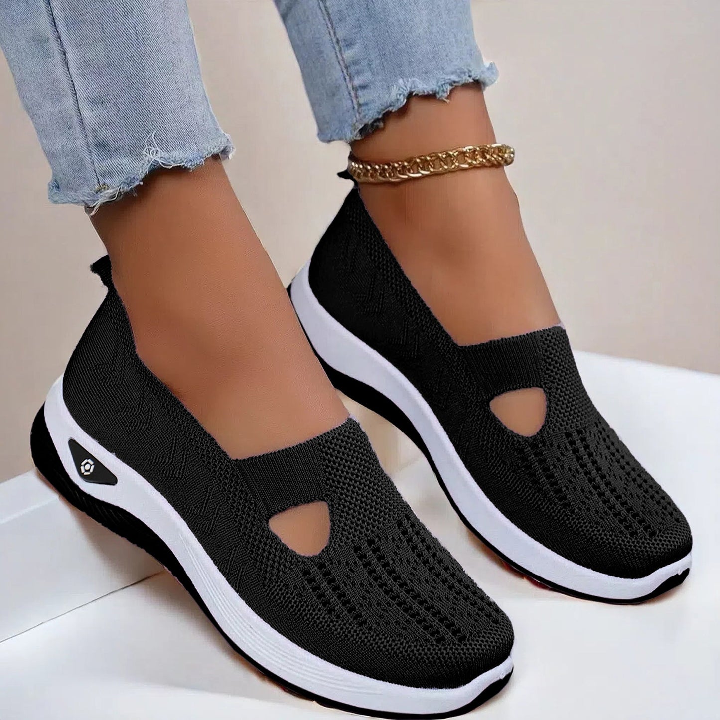 Women's black mesh flats shoes with breathable design and white non-slip soft soles