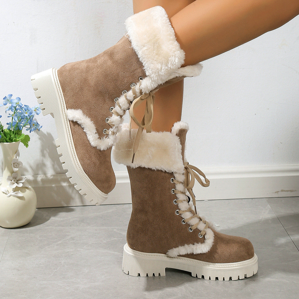 Women’s winter lace-up snow boots with mid-tube fleece lining and chunky heels in beige suede