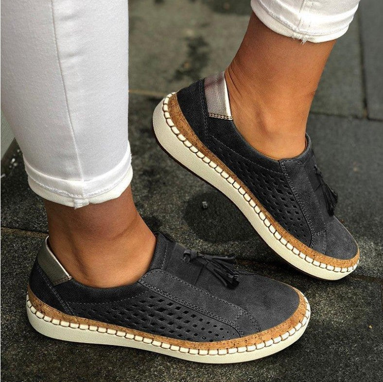 Large size women couple canvas shoes in black with tassels and flat rubber sole