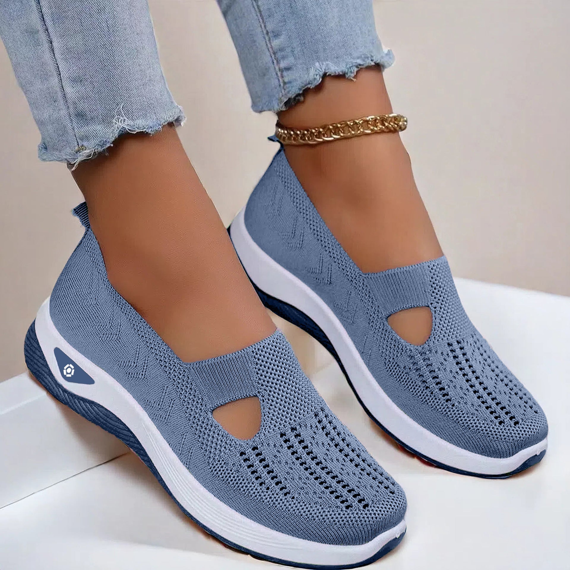 Light blue mesh flats shoes for women with breathable, non-slip soft bottom, casual and stylish design