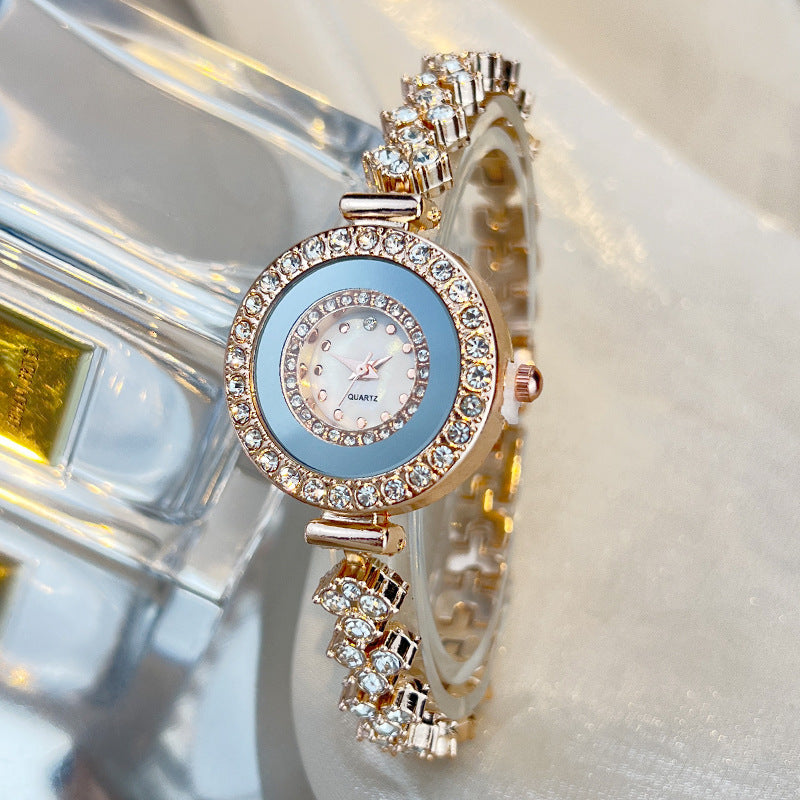 Diamond-encrusted glass rhinestone women's quartz watch in rose gold with sparkling band